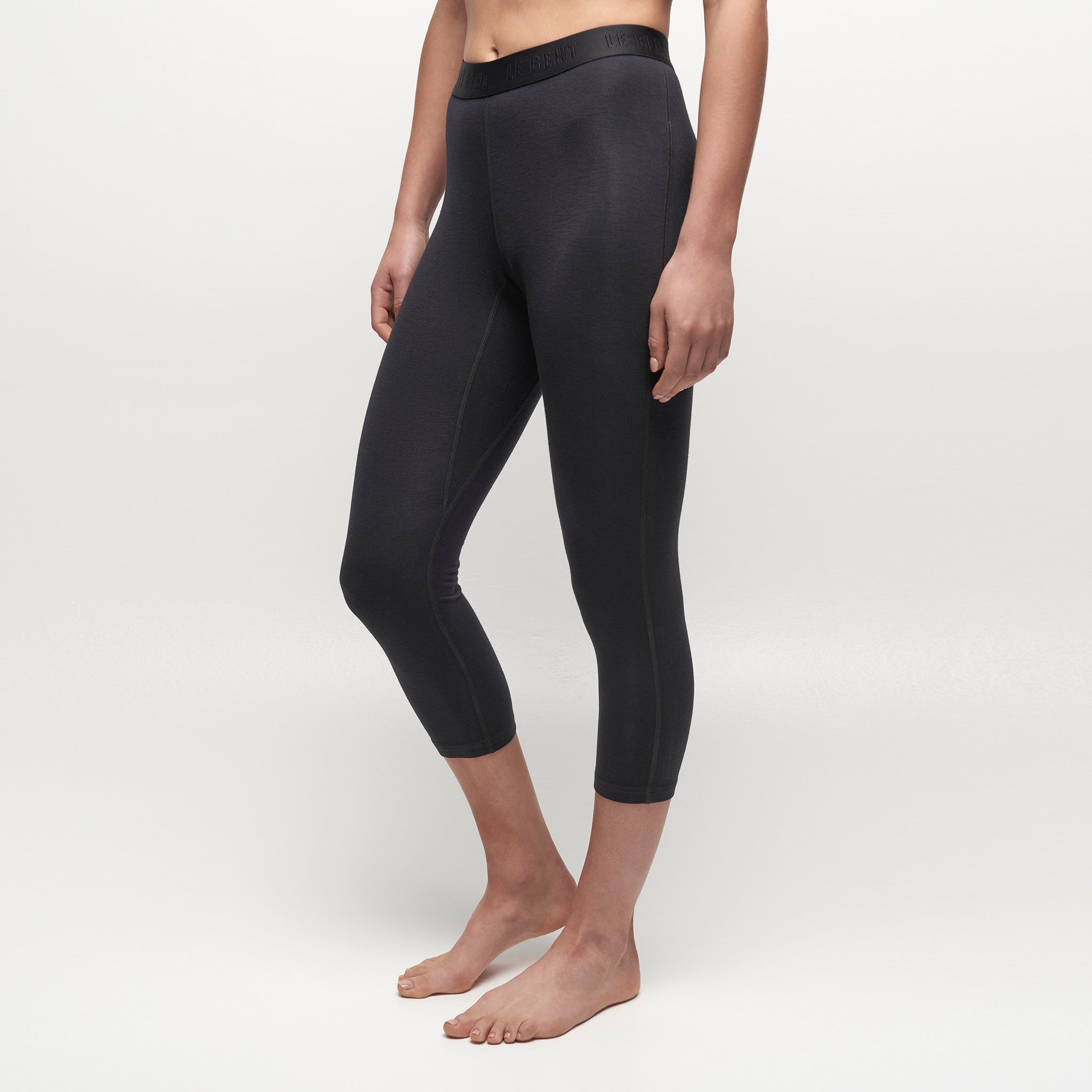 Womens Core Midweight 3/4 Base Layer Bottom - X-Small & Small