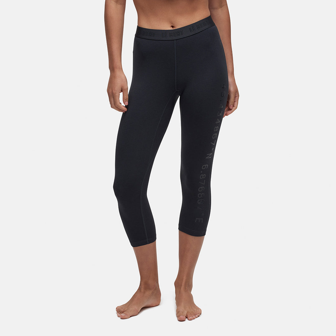 Womens Core Midweight 3/4 Base Layer Bottom - X-Small & Small