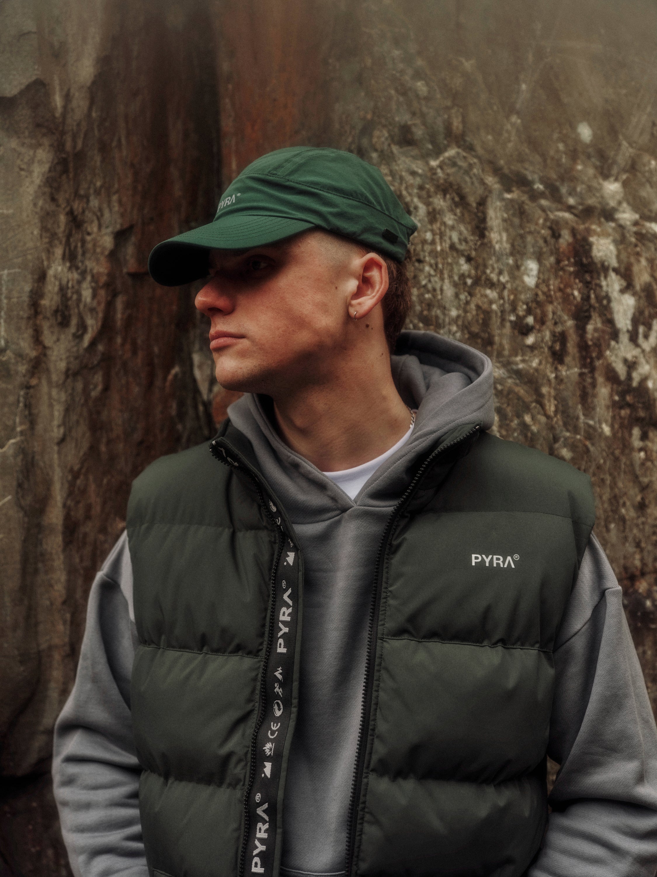 SLEEVELESS PUFFA VEST - OLIVE