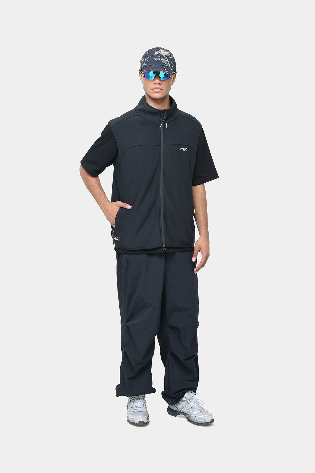 SOFT SHELL VEST - BLACK