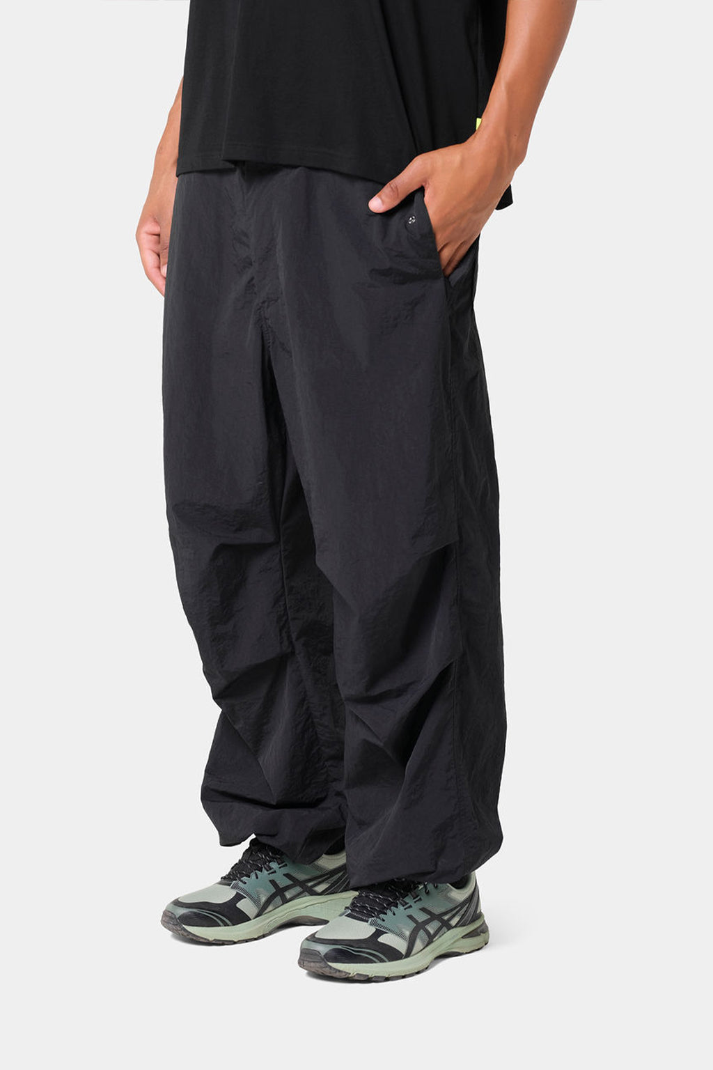 NYLON PARACHUTE PANT BLACK