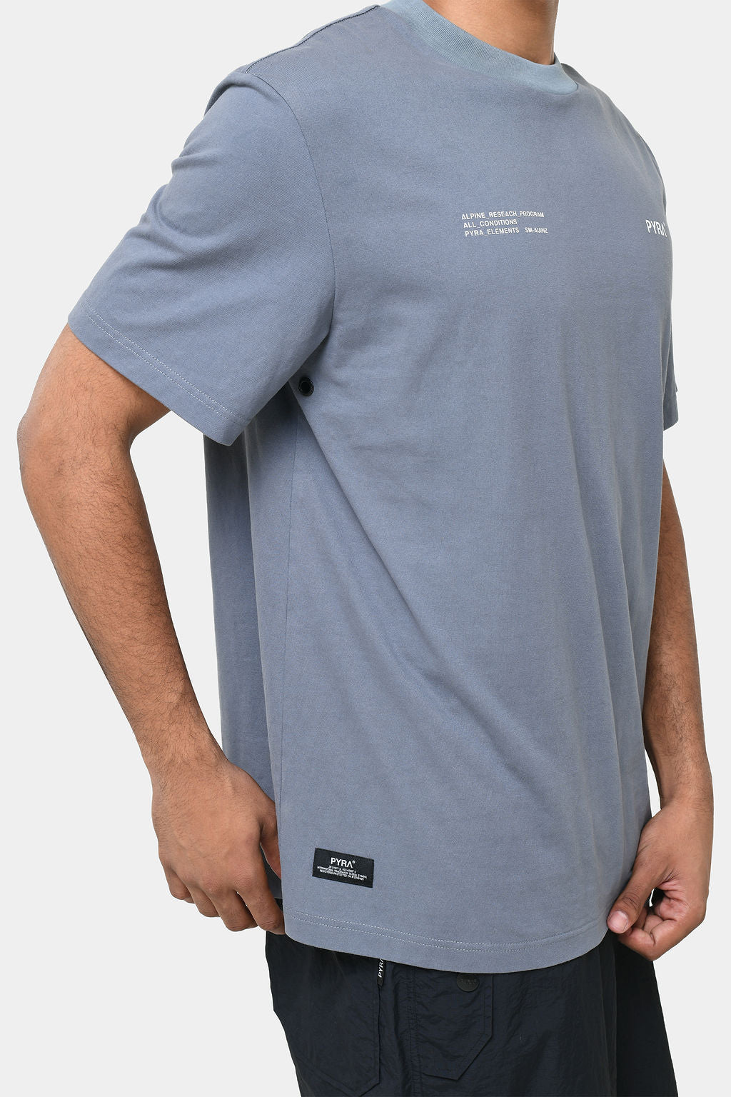 RESEARCH LOGO TEE - STEEL