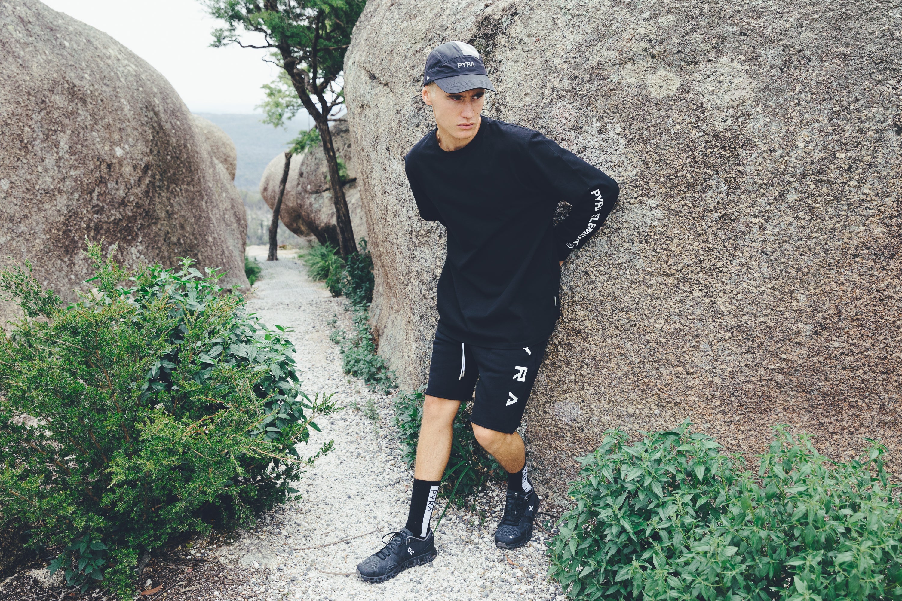 PYRA Hike Club 5 Panel Black/Reflective