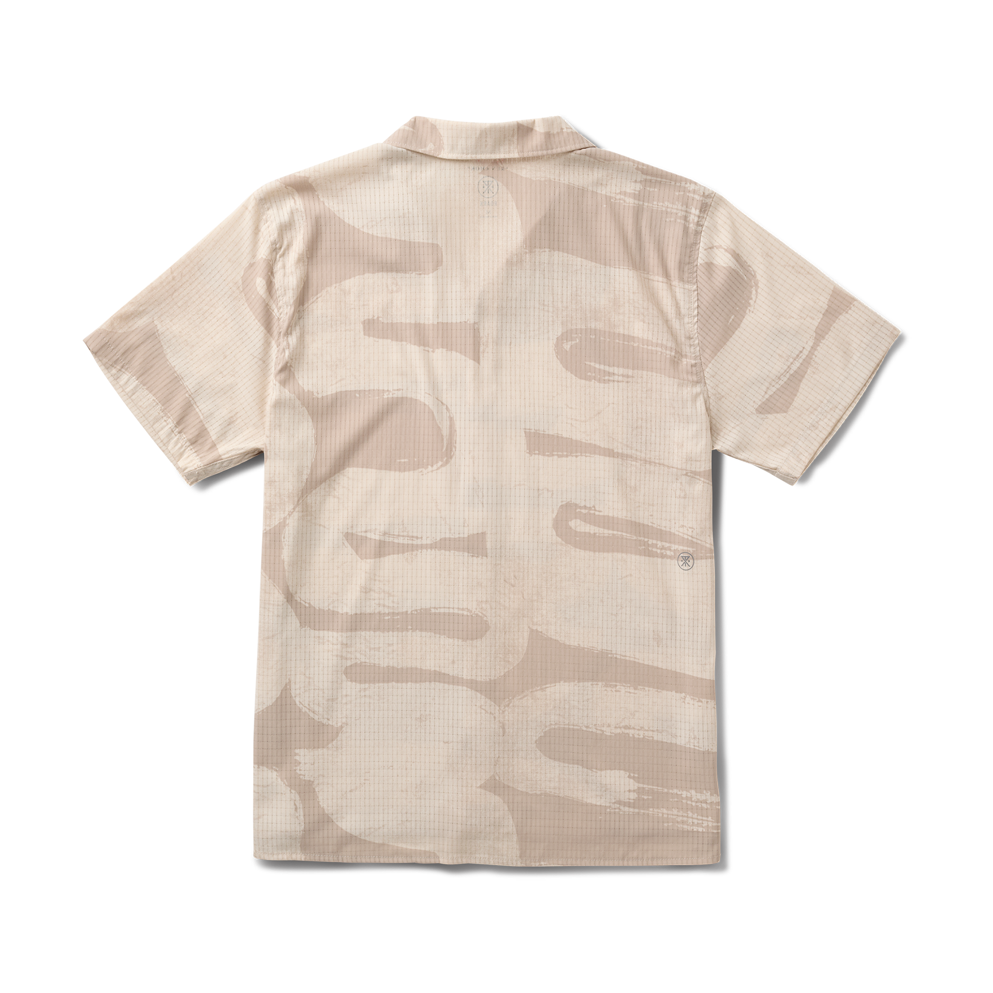 Active camouflage shirt with visible sleeves, designed for adventure and outdoor activities by Roark.