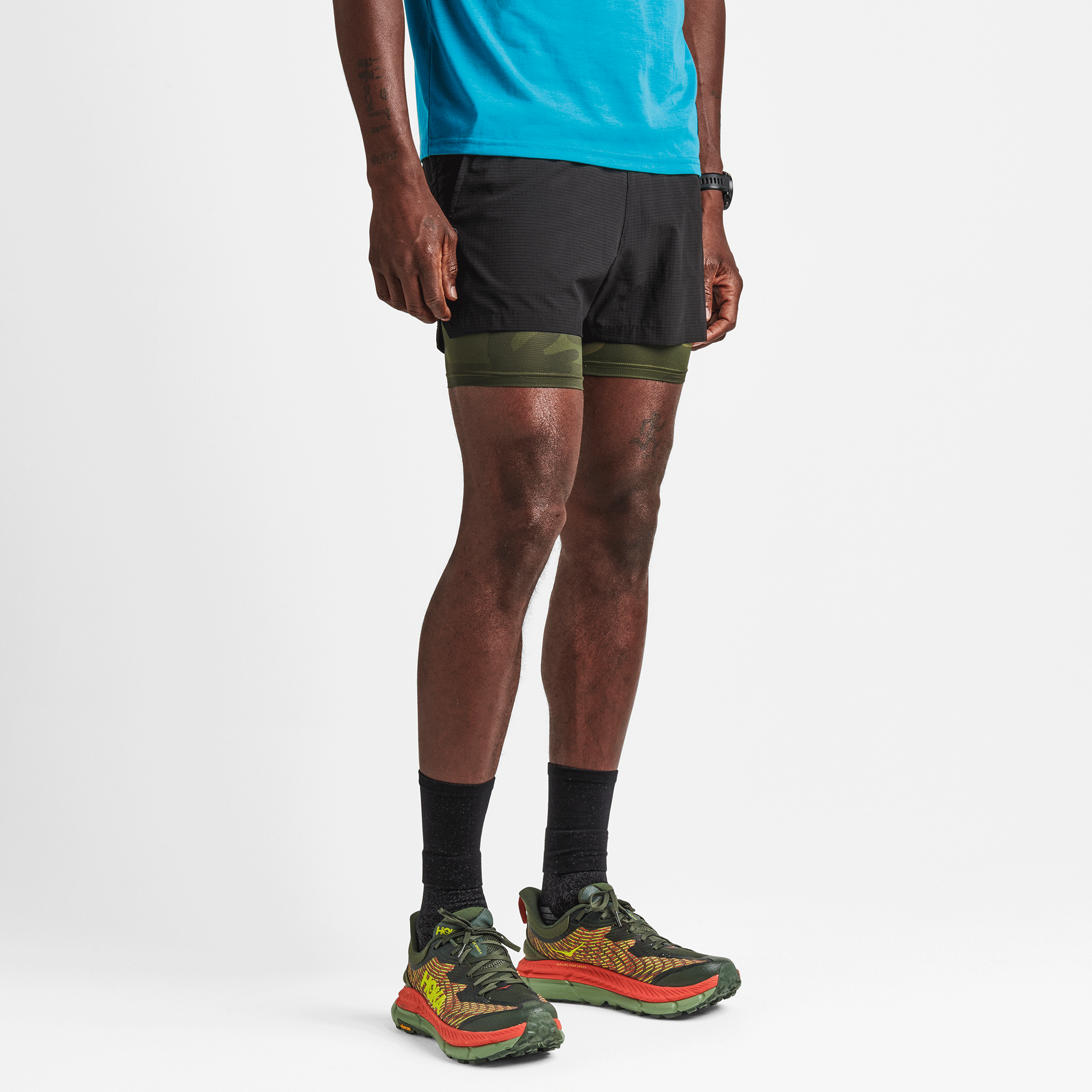 The on body view of Roark's Bommer Shorts 3.5" - Black