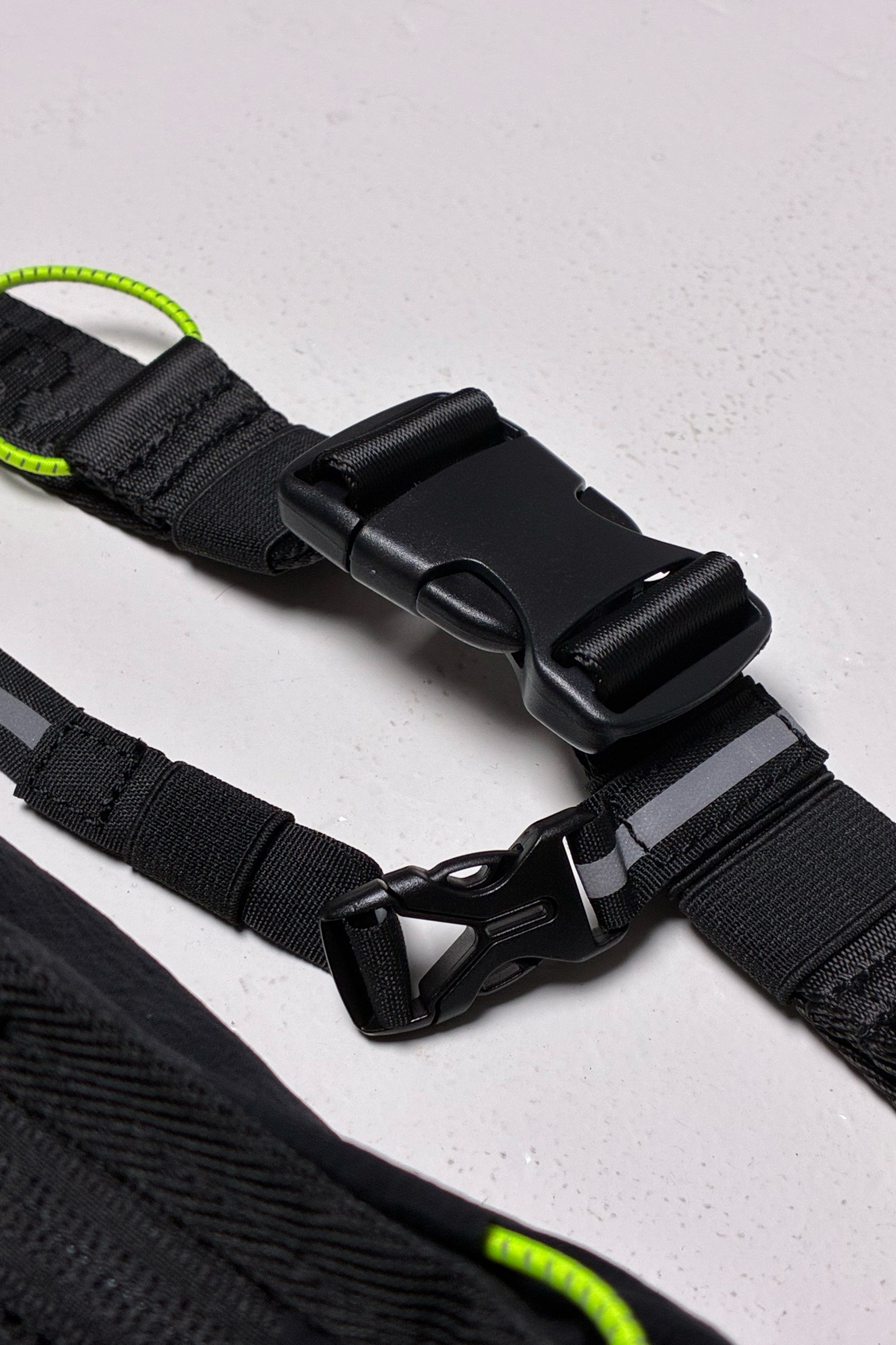 TRAIL SLING BAG