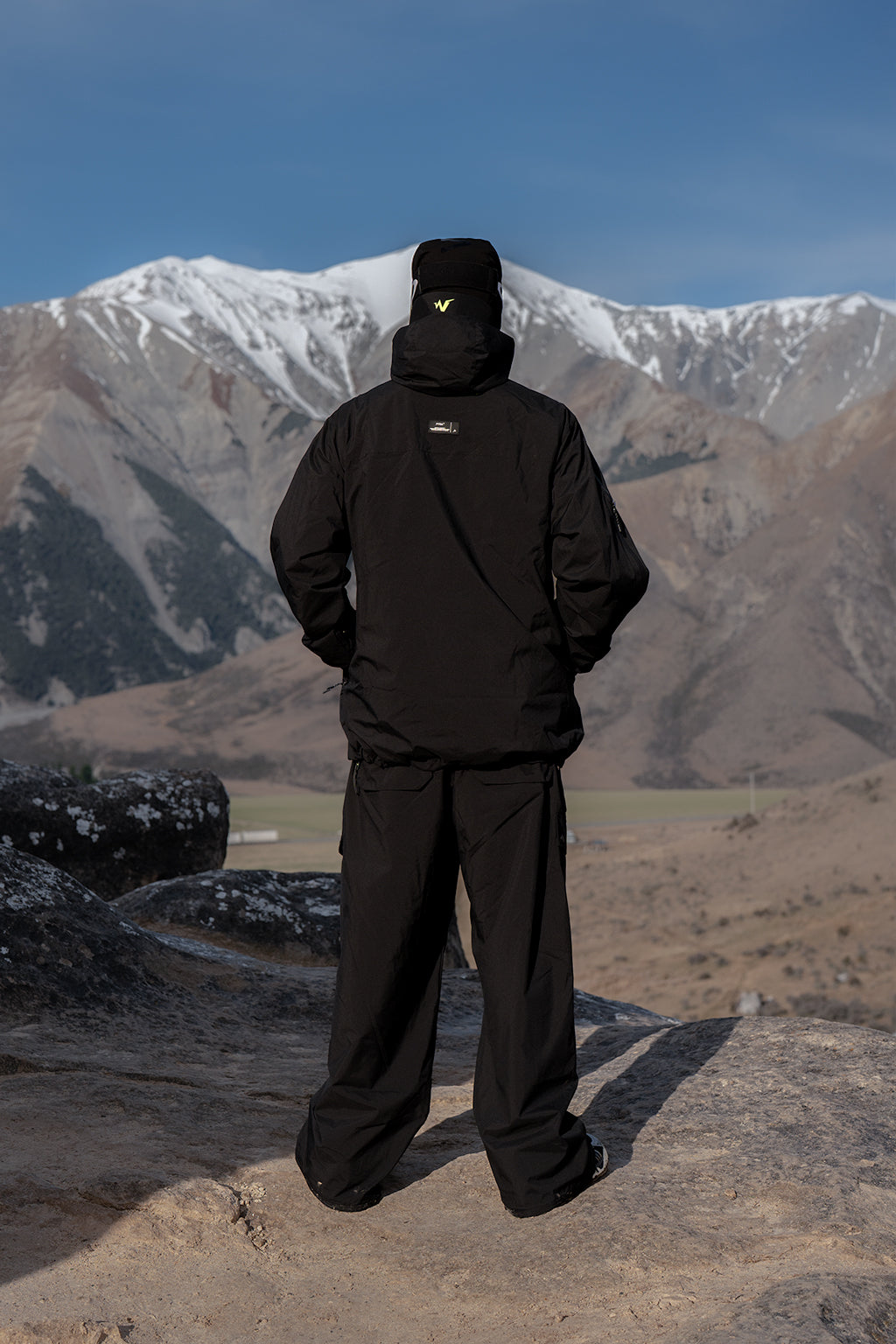 DYNAMICS 20K SNOW JACKET - BLACK / VOLT