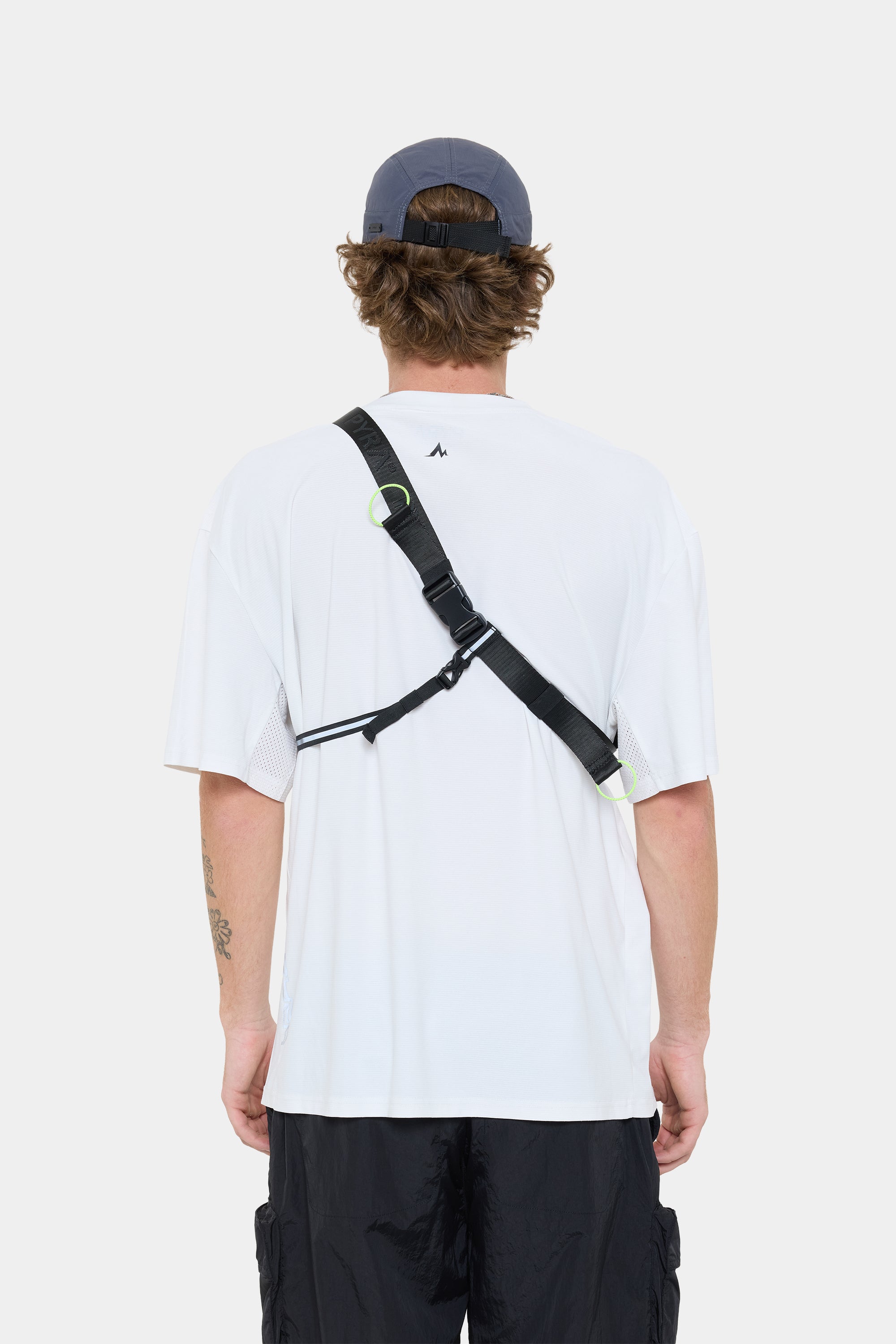 TRAIL SLING BAG
