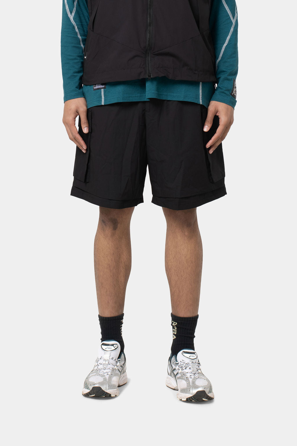 HELIX CARGO SHORT- BLACK