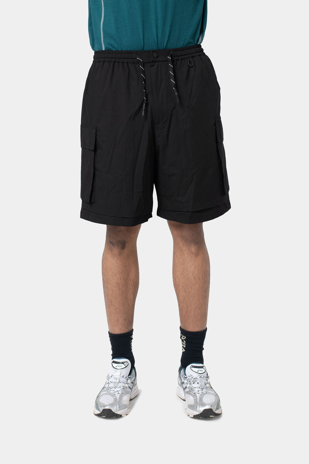 HELIX CARGO SHORT- BLACK