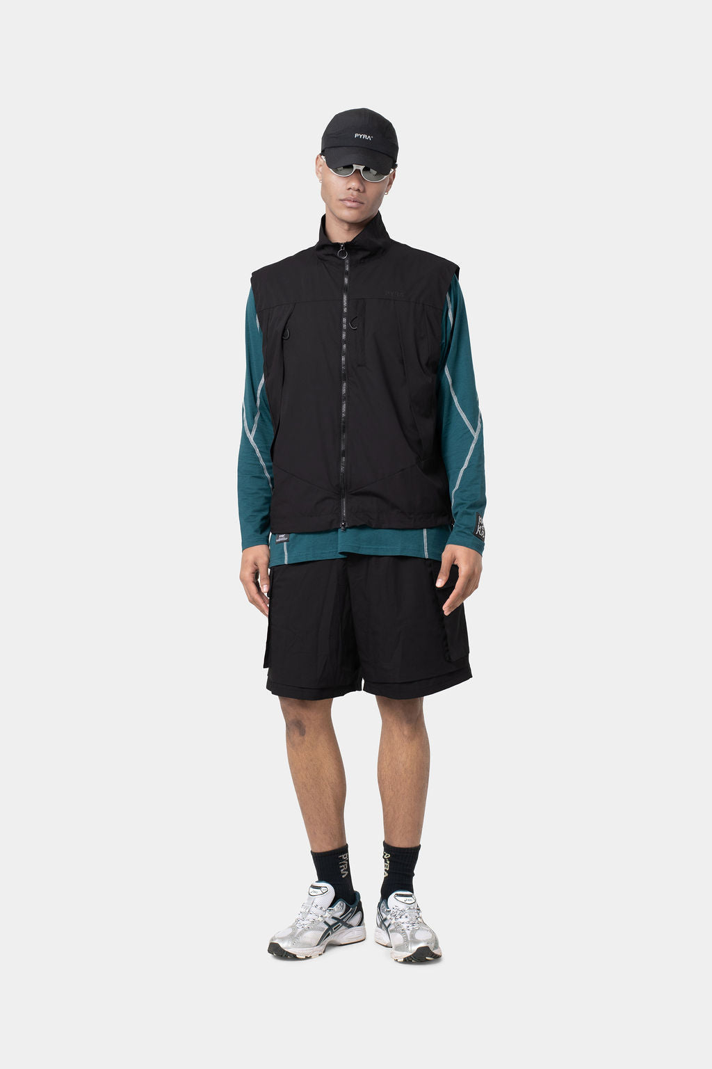 HELIX CARGO SHORT- BLACK