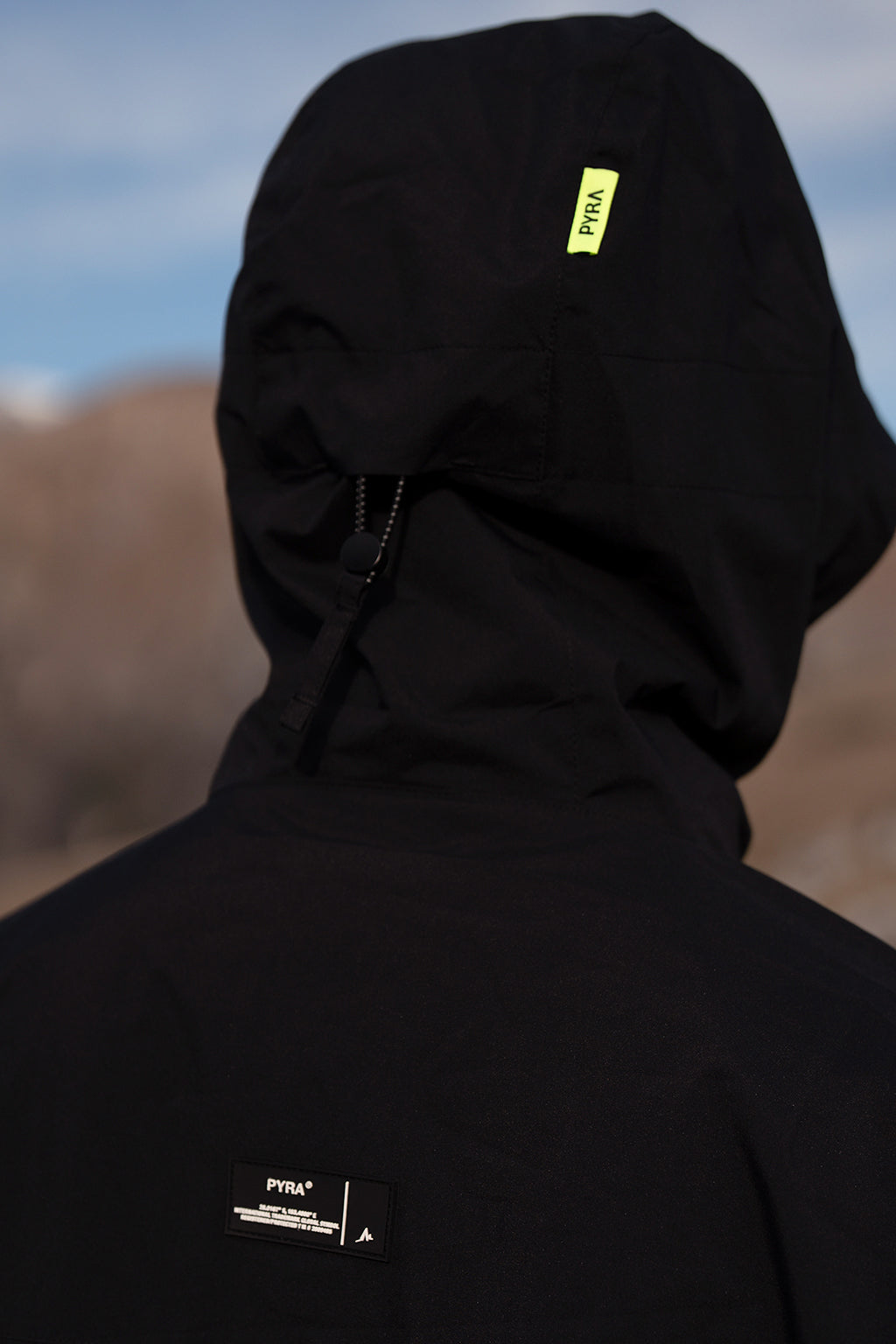 DYNAMICS 20K SNOW JACKET - BLACK / VOLT