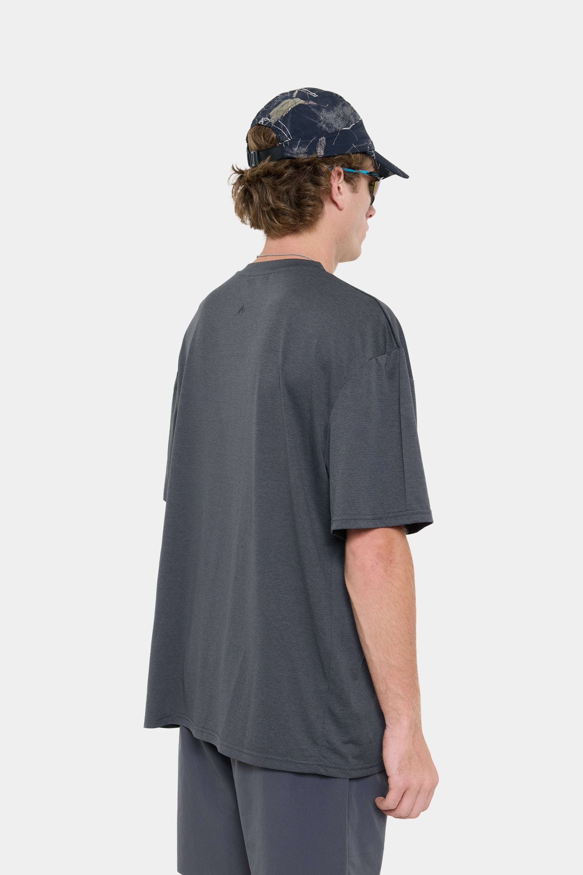 DRIVE OVERSIZED TEE- GRANITE