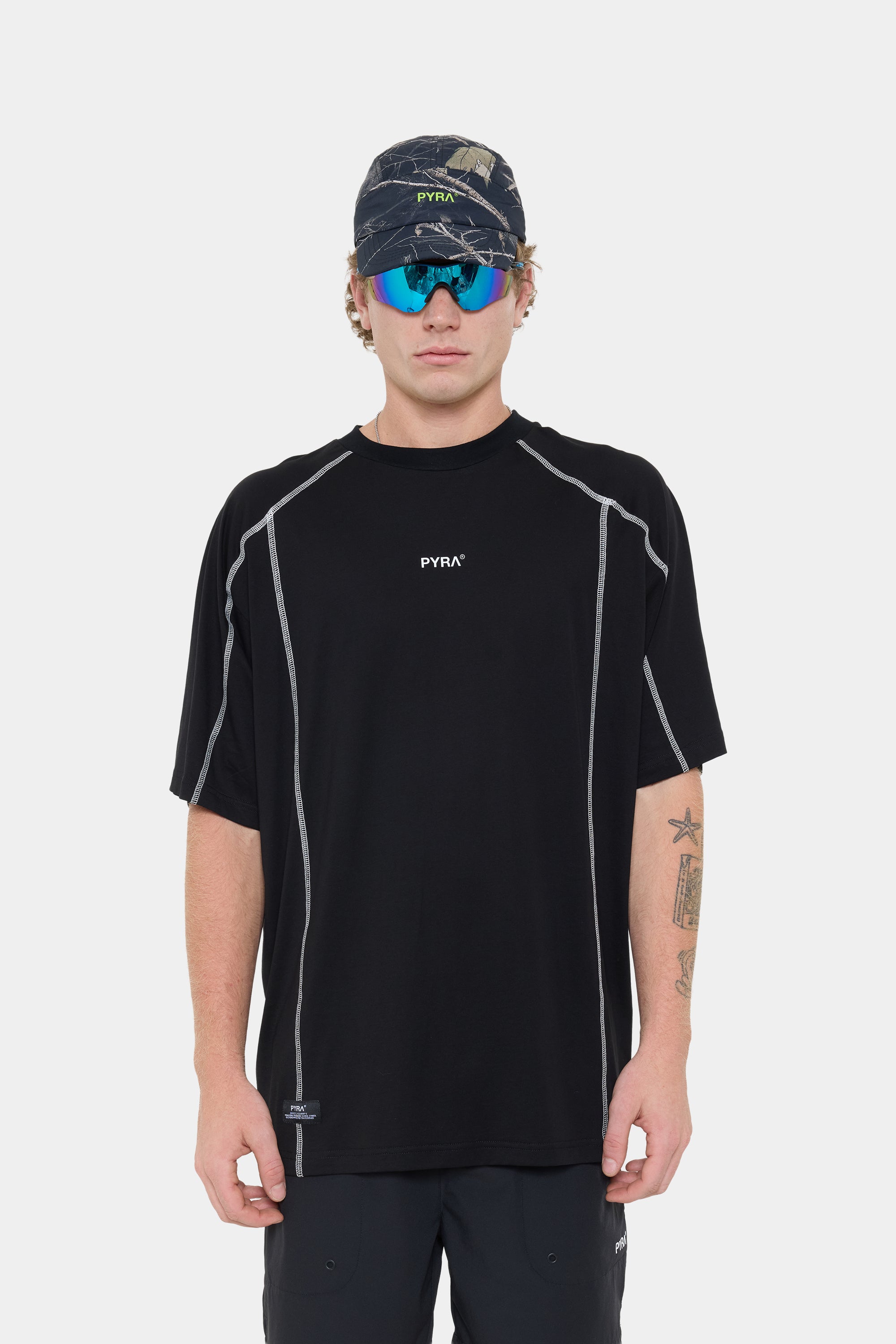 CONTRAST REP OVERSIZED TEE -BLACK