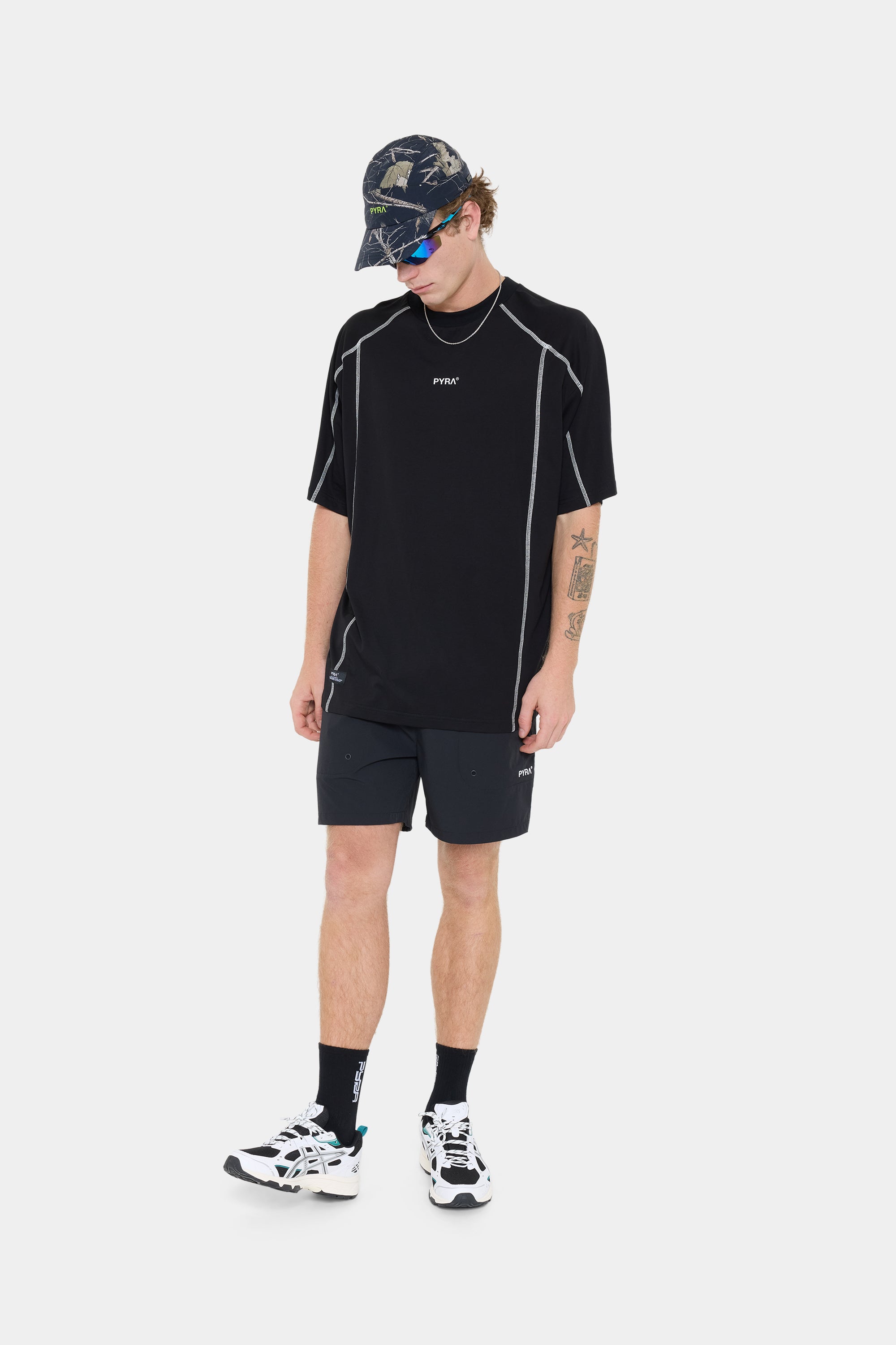 CONTRAST REP OVERSIZED TEE -BLACK