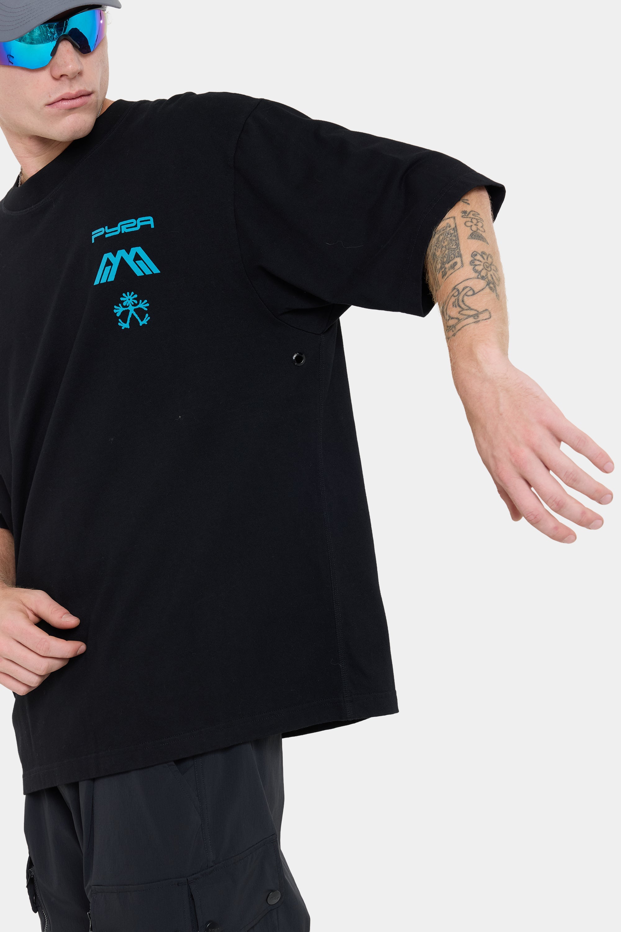 SCENIC BOX TEE- BLACK