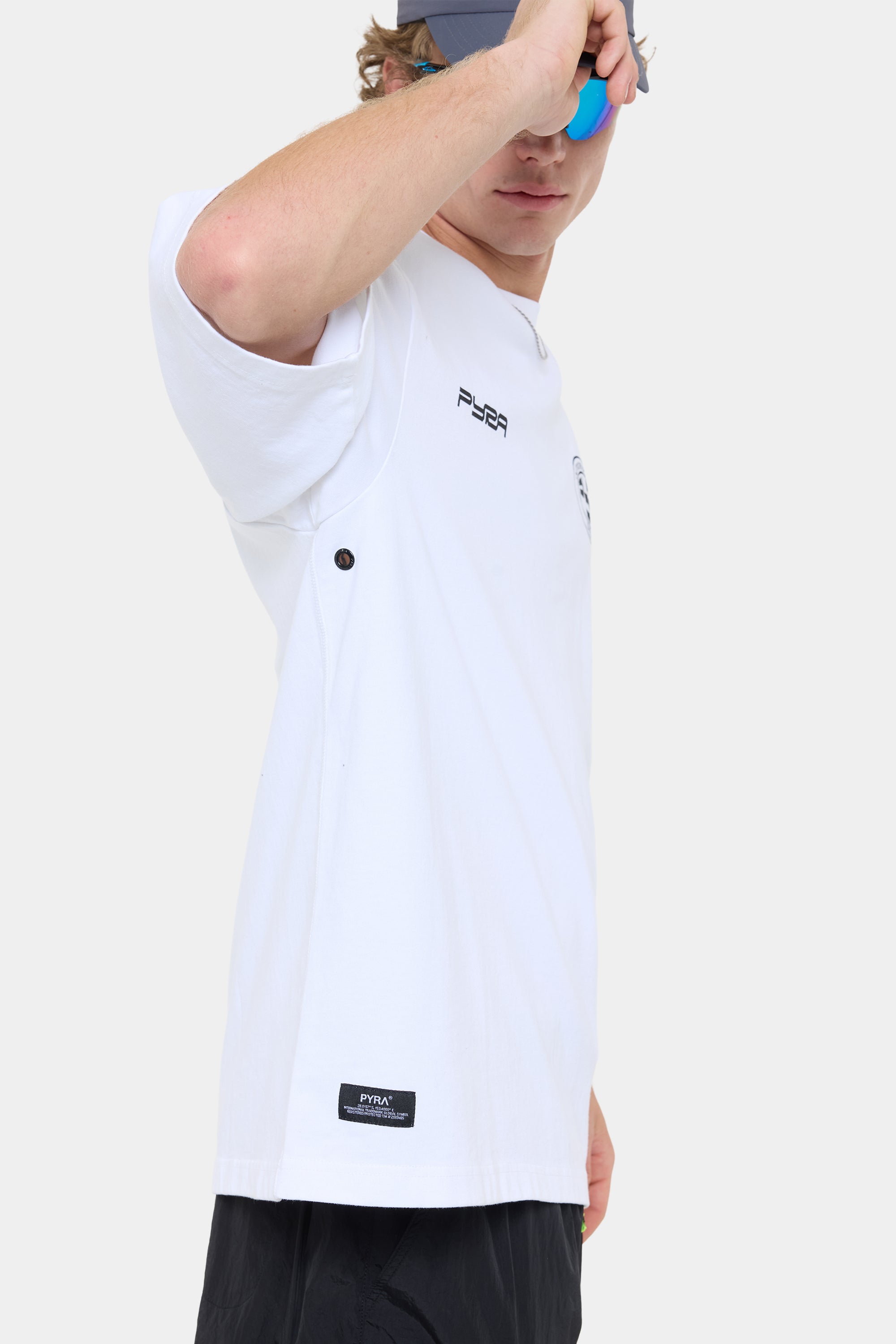 OUTDOORS BOX TEE - WHITE