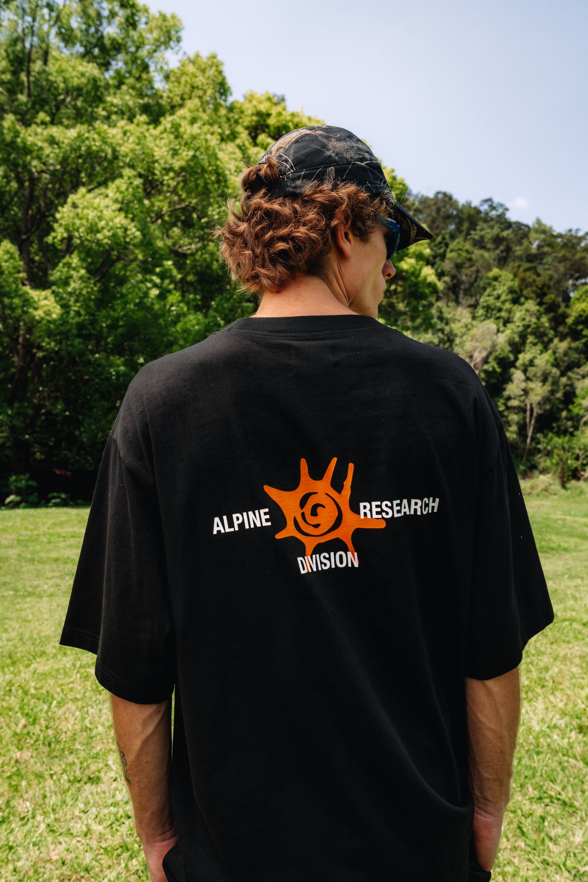ALPINE BOX TEE - BLACK