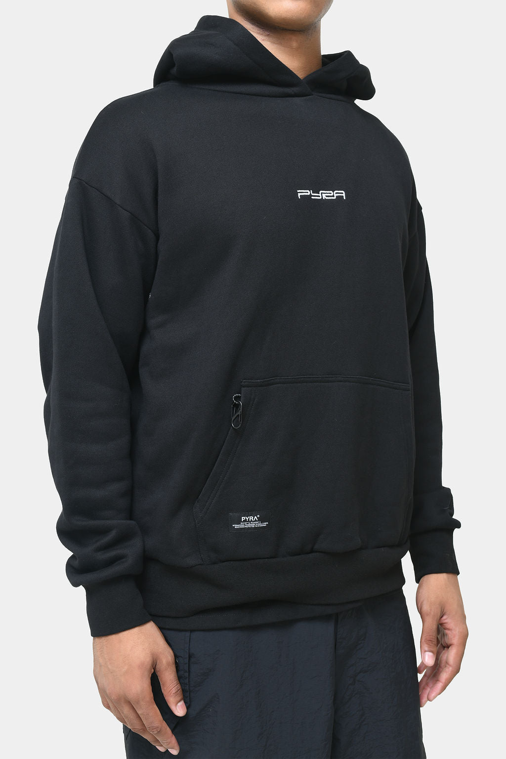 ESSENTIAL HOOD- BLACK