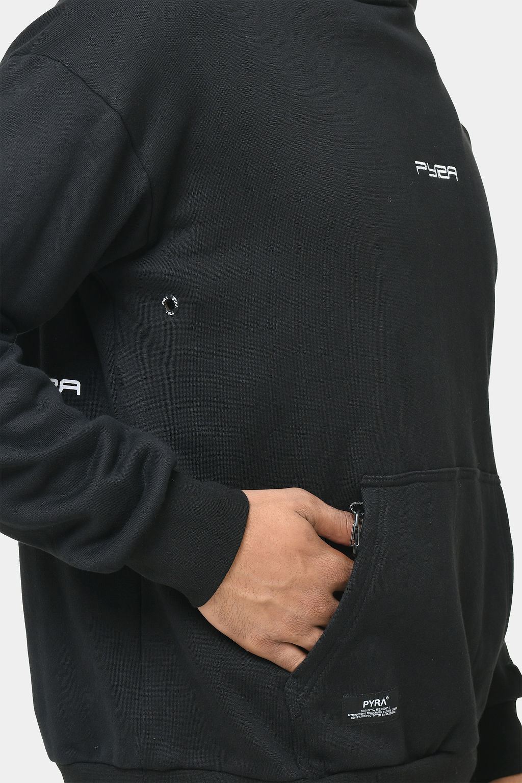 ESSENTIAL HOOD- BLACK