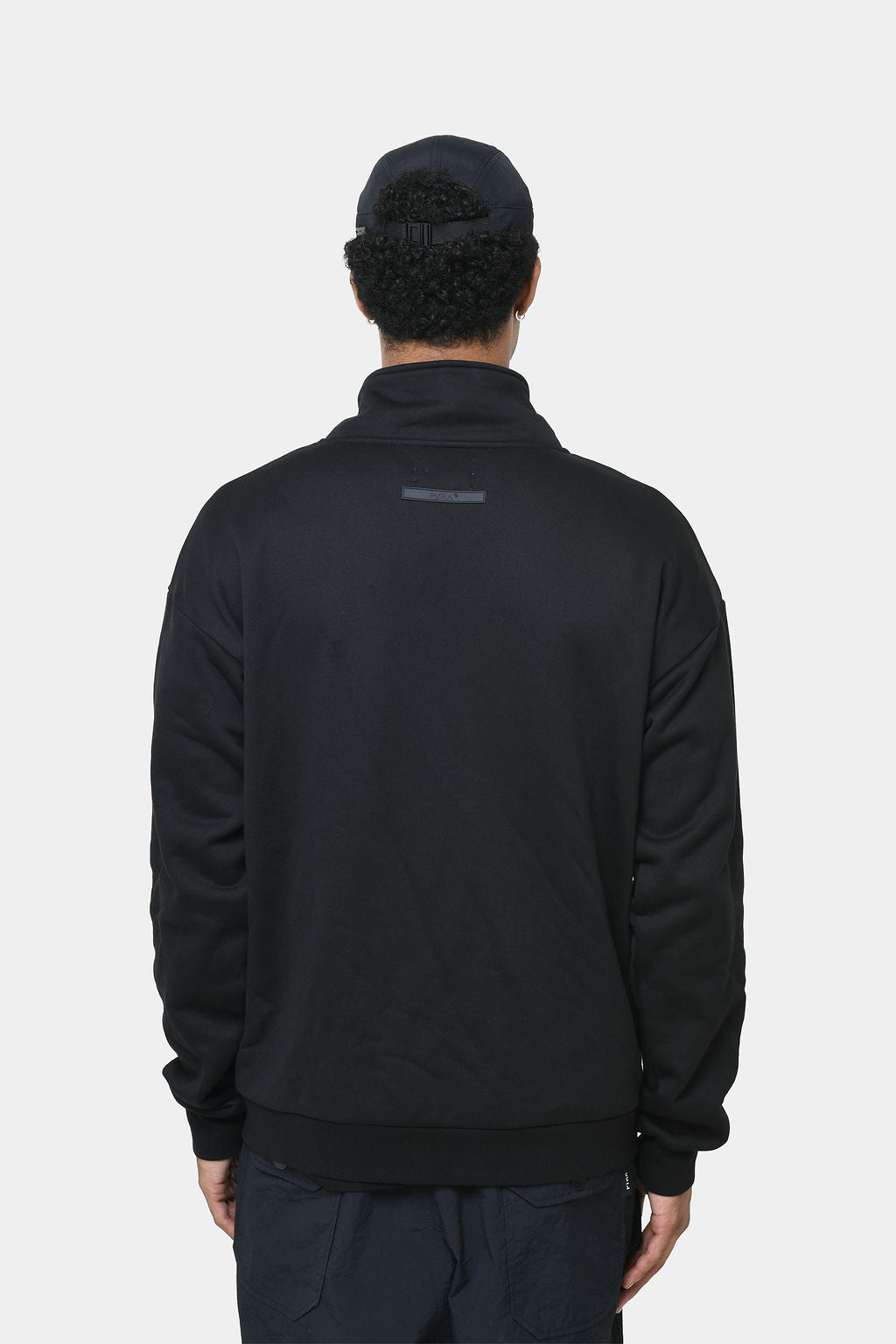 CORE ZIP CREW - BLACK