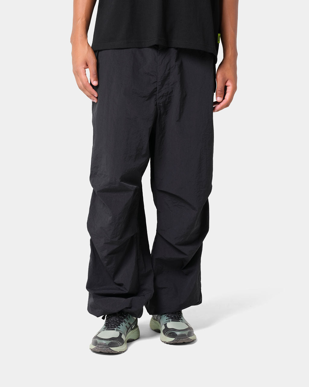NYLON PARACHUTE PANT BLACK