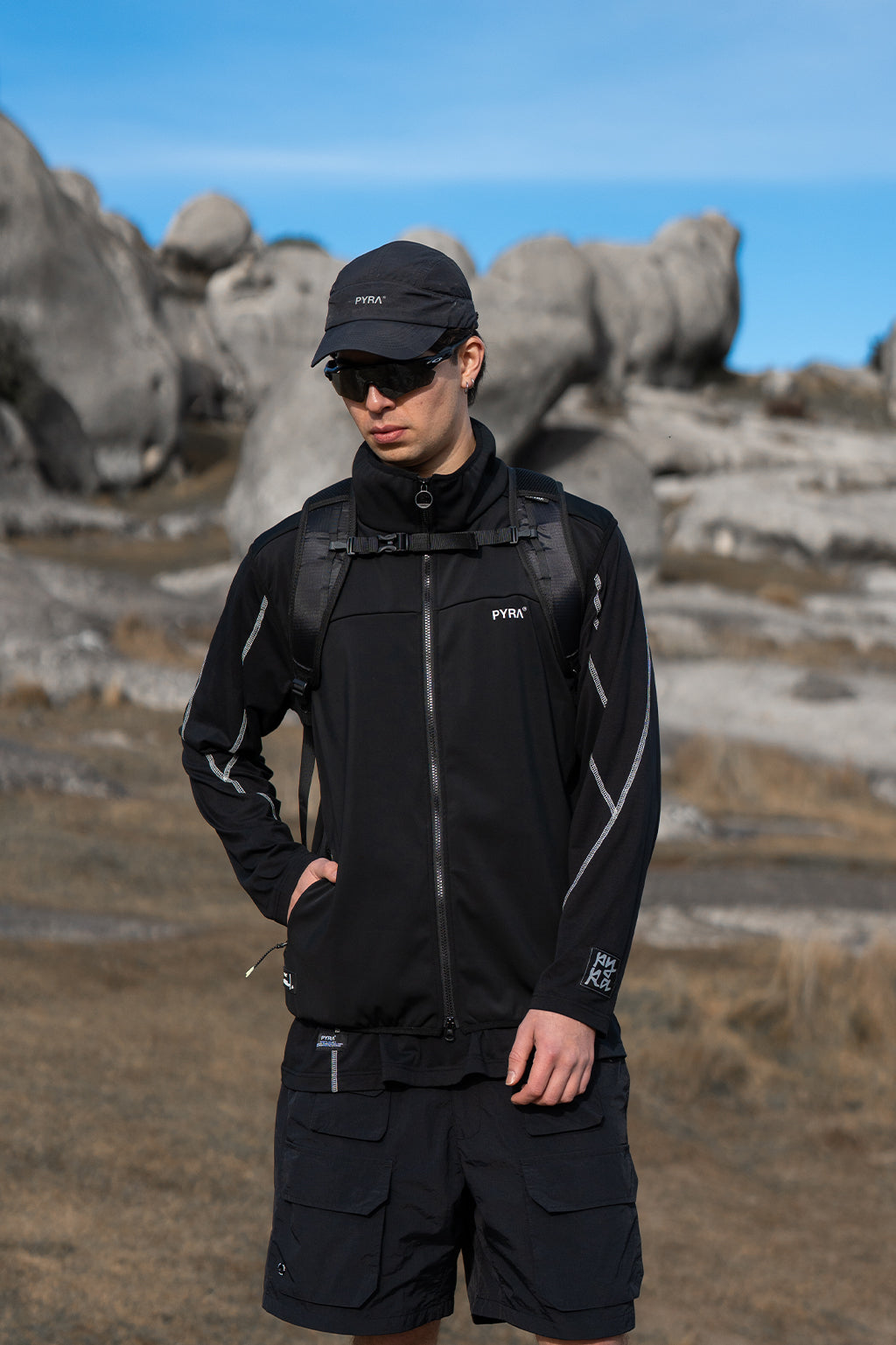 SOFT SHELL VEST - BLACK