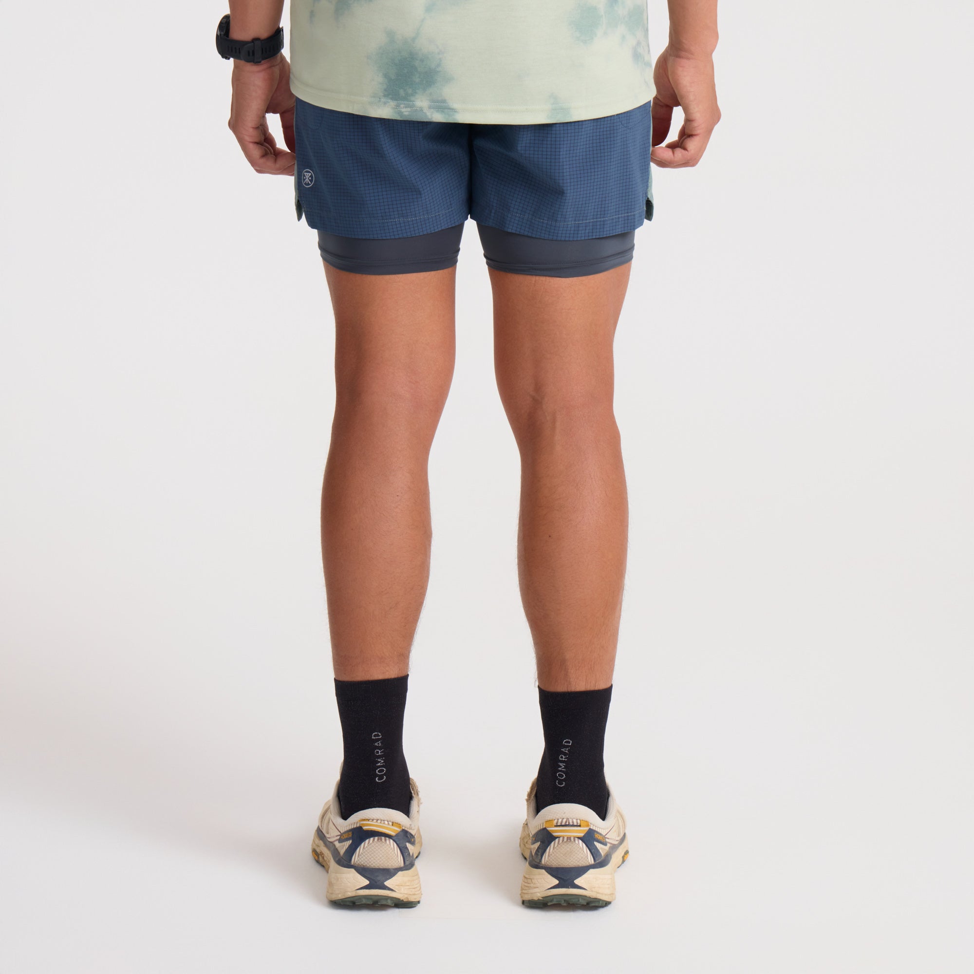 Versatile Roark active shorts in a Bermuda style, perfect for outdoor adventures and travel.