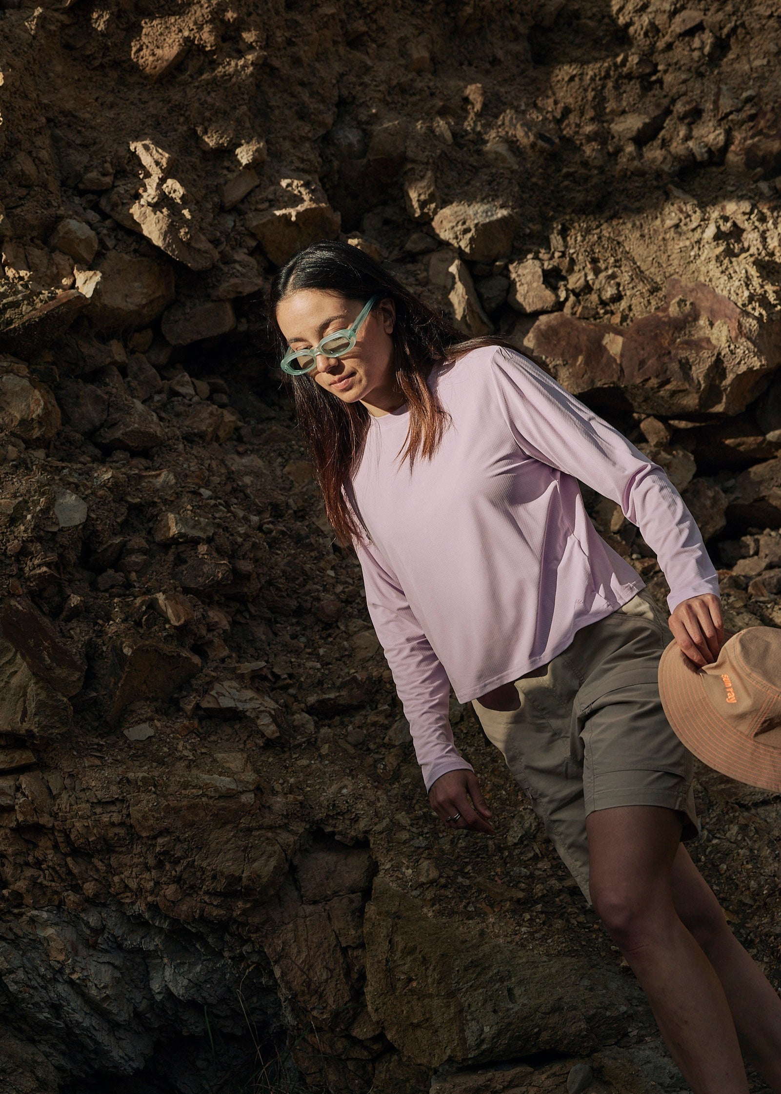 A sun smart woman wears the Sun Ray UPF50+ Sun Protection Clothing All G Long Sleeve Tee lilac boxy fit