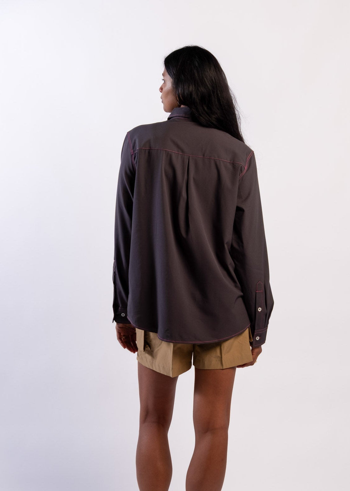 Person wearing a Sun Ray UPF50+ sun protection sun shirt charcoal