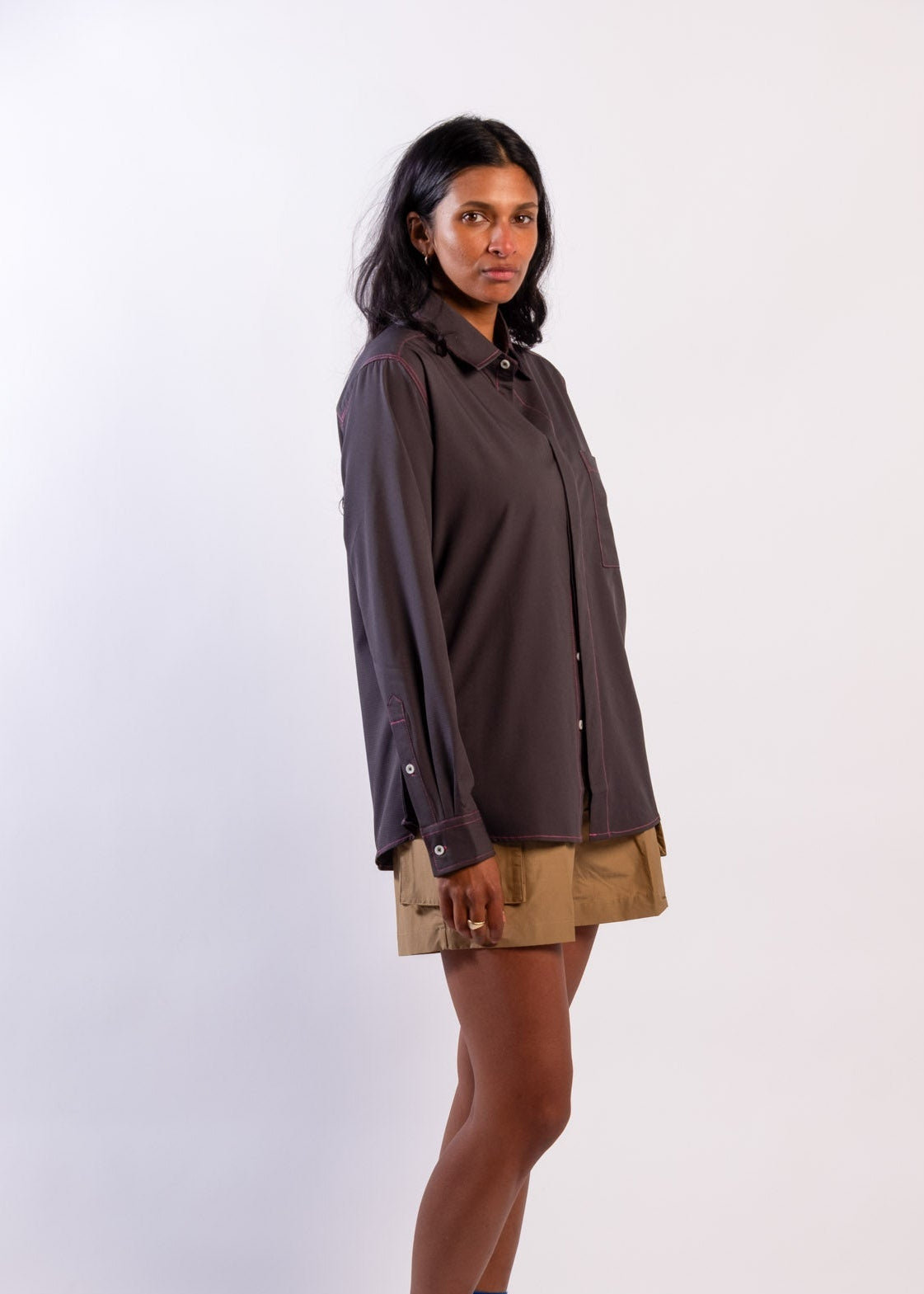 Person wearing a Sun Ray UPF50+ sun protection sun shirt charcoal