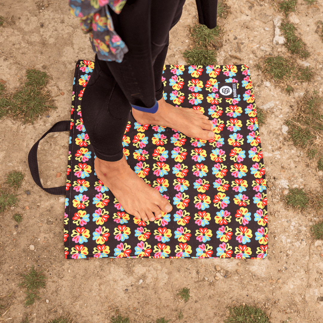 Alien love Boardsox Surf Change Mat - BOARDSOX® Australia