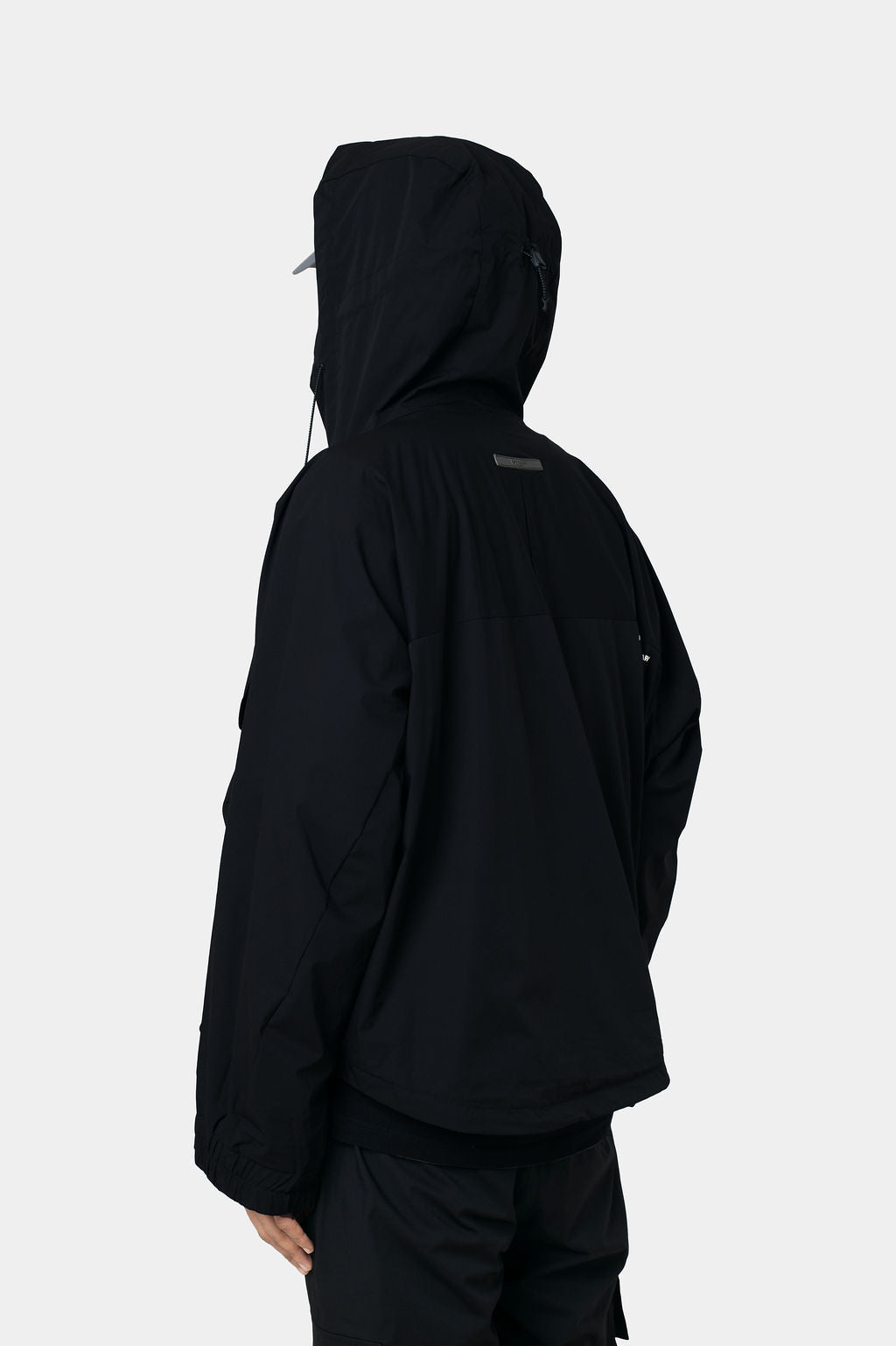 CARGO SHELL JACKET- BLACK