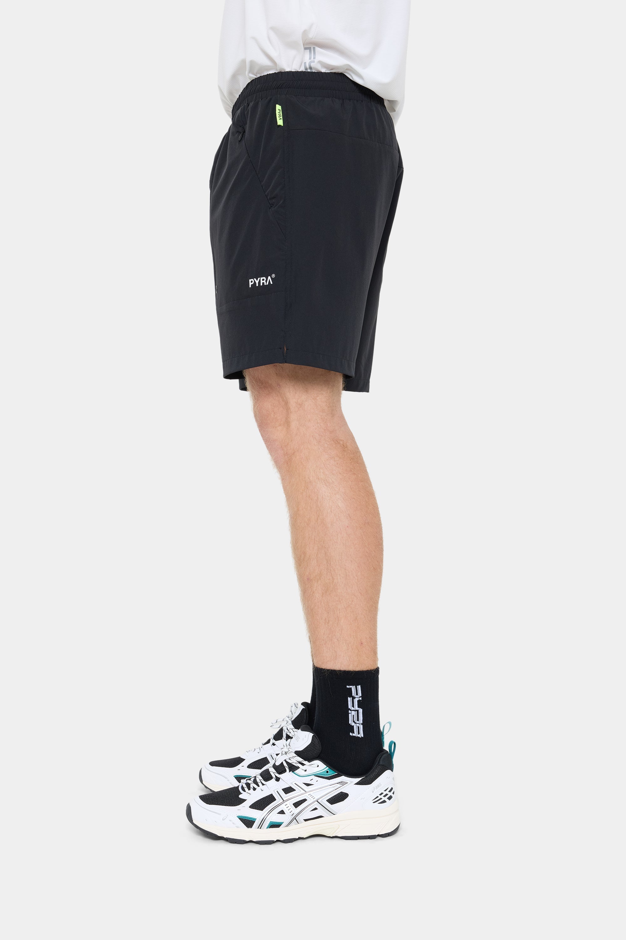 CADENCE SHORT- BLACK