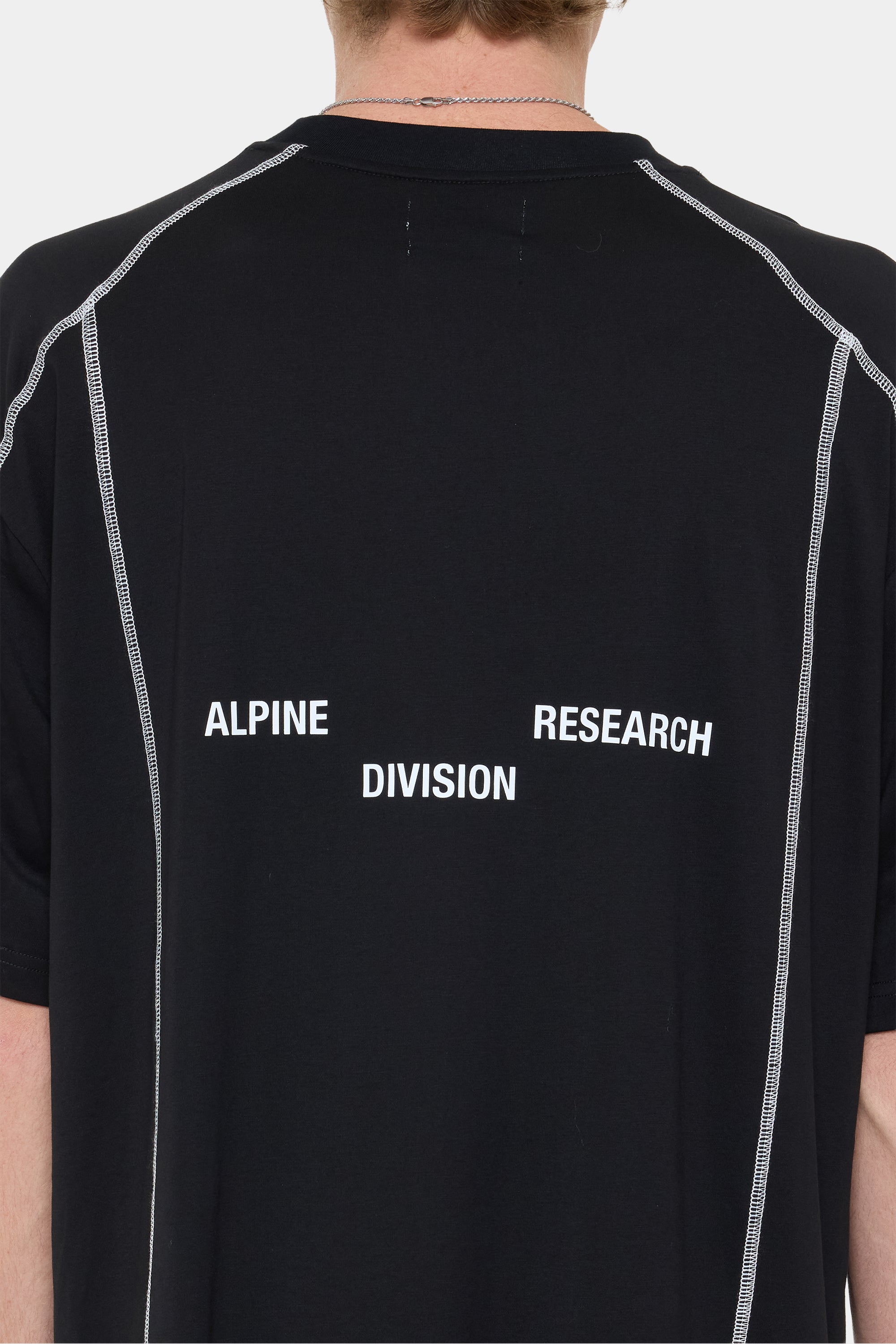 CONTRAST REP OVERSIZED TEE -BLACK