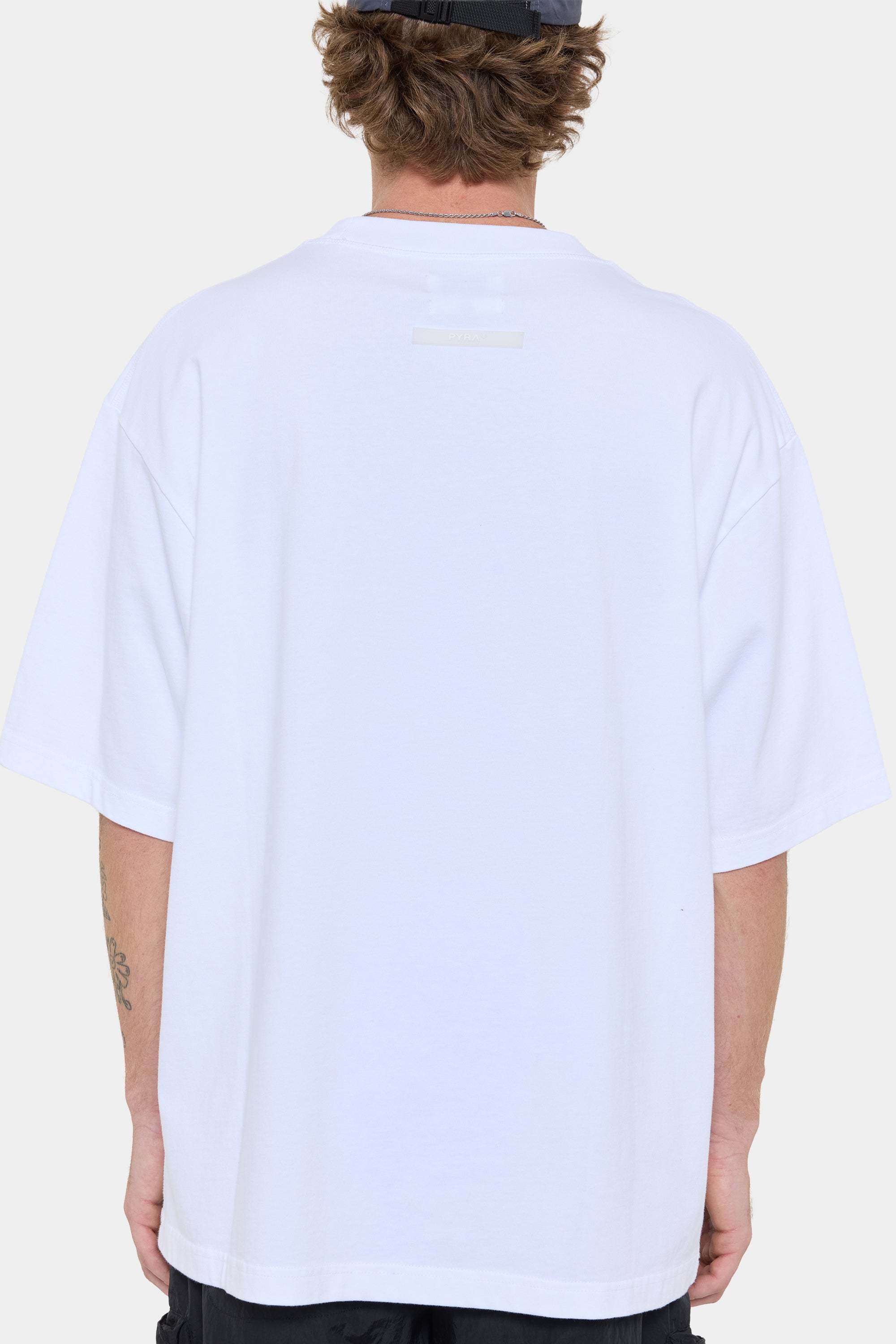 OUTDOORS BOX TEE - WHITE